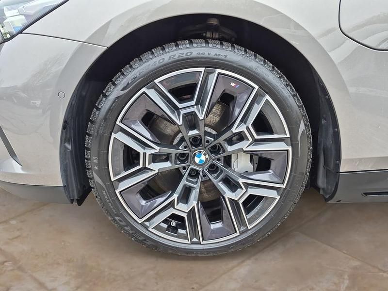 Gebraucht BMW 550e Comfort Edition 489 PS (359 kW) 2024 Oxidgrau