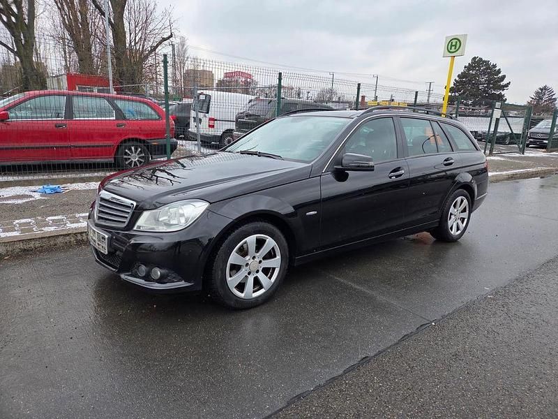 Second-hand Mercedes C180 120 CP (88 kW) 2012 Negru Break