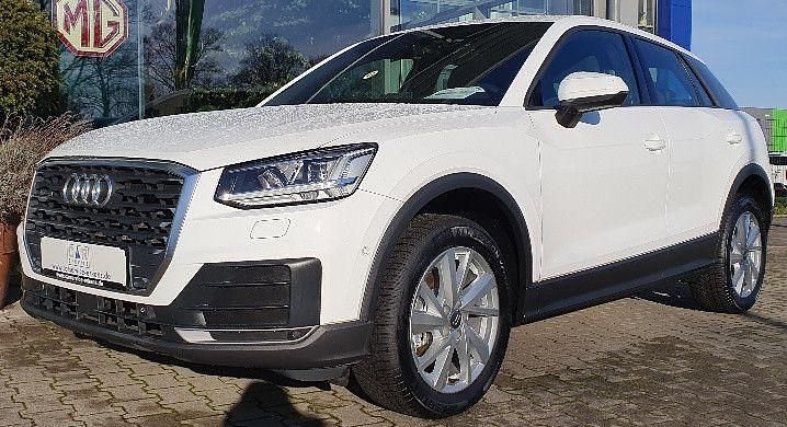 Usata Audi Q2 150 CV (110 kW) 2017 Bianco SUV