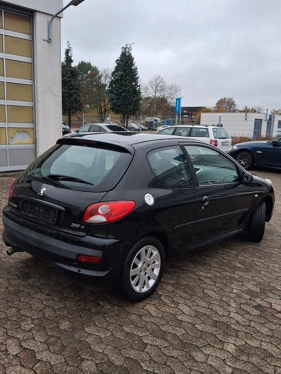 Gebraucht Peugeot 206 75 PS (55 kW) 2009 Schwarz Limousine