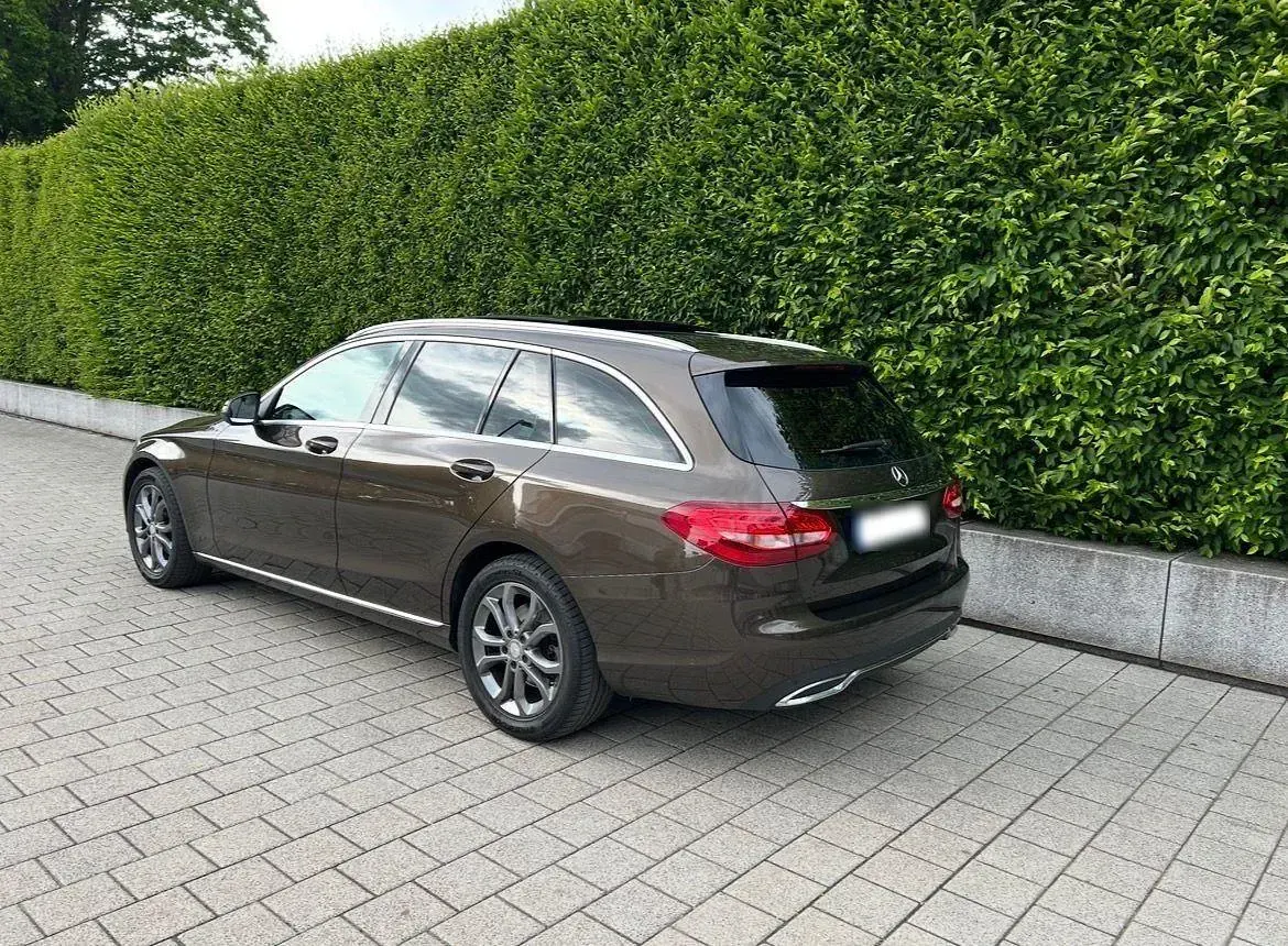 Second-hand Mercedes C220 Avantgarde 170 CP (125 kW) 2015 Maro Break
