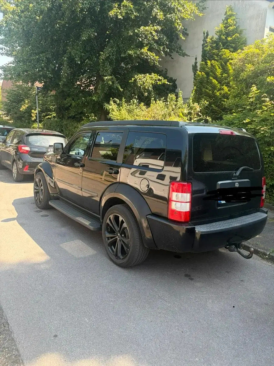 Gebraucht Dodge Nitro 177 PS (130 kW) 2007 Schwarz SUV