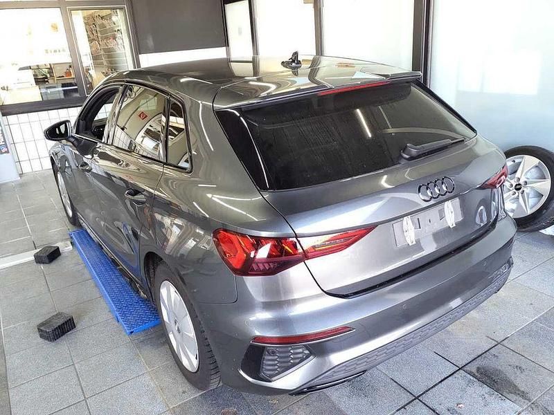 Gebraucht Audi A3 S-Line 150 PS (110 kW) 2023 Daytonagrau perleffekt Limousine