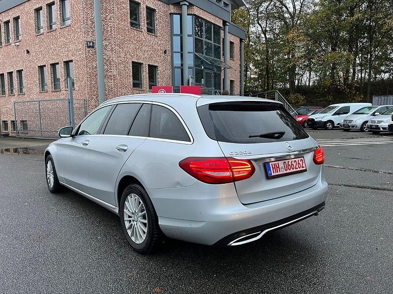 Gebraucht Mercedes C220 170 PS (125 kW) 2017 Silber Kombi