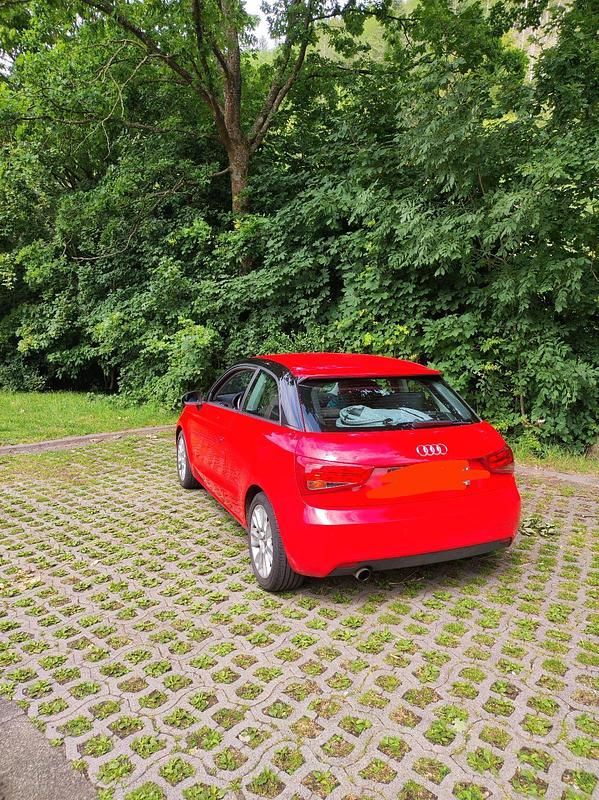 Gebraucht Audi A1 86 PS (63 kW) 2014 Rot Kleinwagen