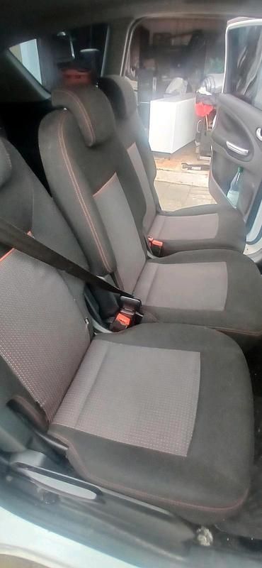 Gebraucht Ford S-MAX S 140 PS (102 kW) 2010 Weiß Van / Kleinbus