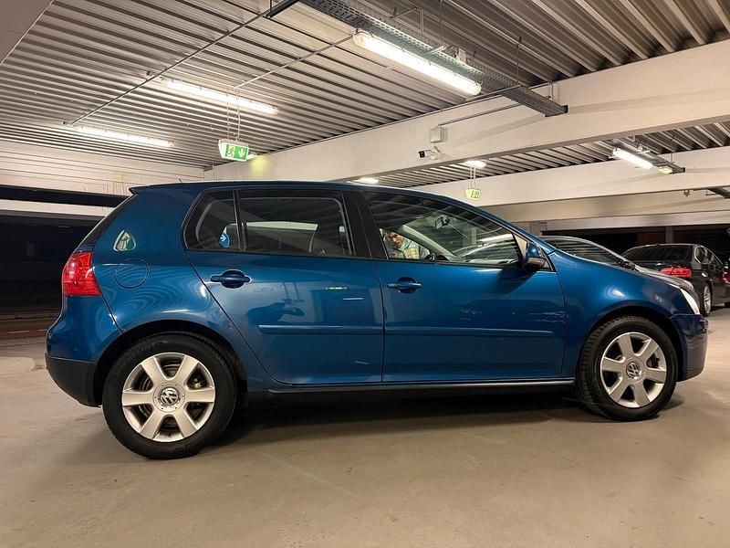Gebraucht VW Golf V 89 PS (65 kW) 2006 Blau Kleinwagen