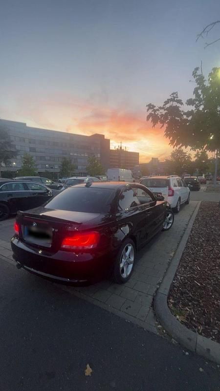 Gebraucht BMW 118 Coupé 143 PS (105 kW) 2011 Schwarz Coupé