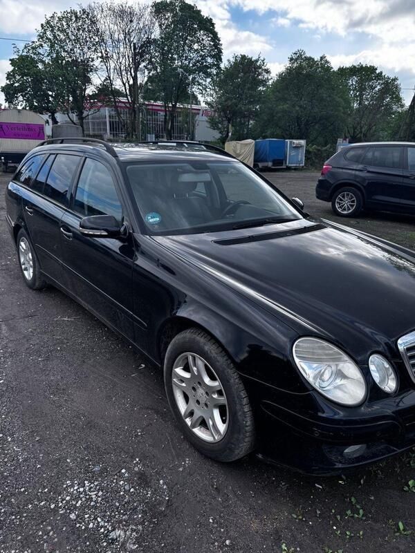 Schwarz Gebraucht 2008 Mercedes E220 Avantgarde Kombi | 3.600 € (Guter Preis) - Bild 1/4