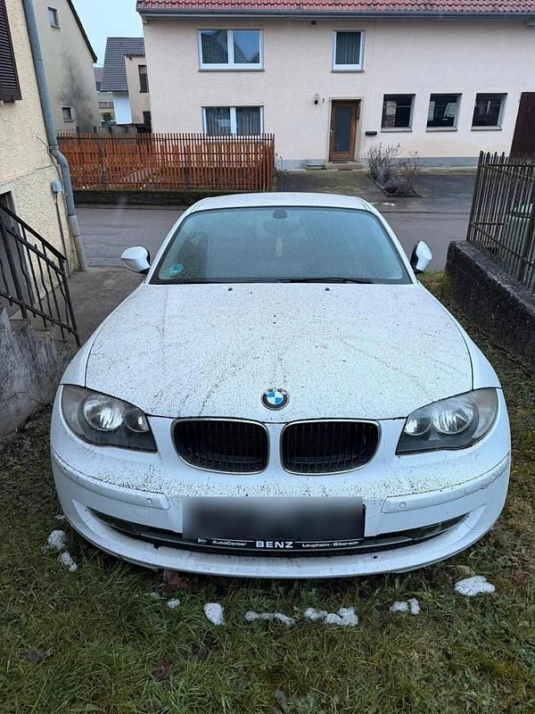 Gebraucht BMW 316 122 PS (89 kW) 2010 Weiß Limousine