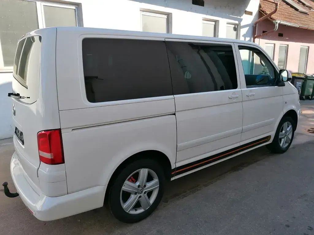 Second-hand VW Caravelle 179 CP (131 kW) 2011 Alb Van