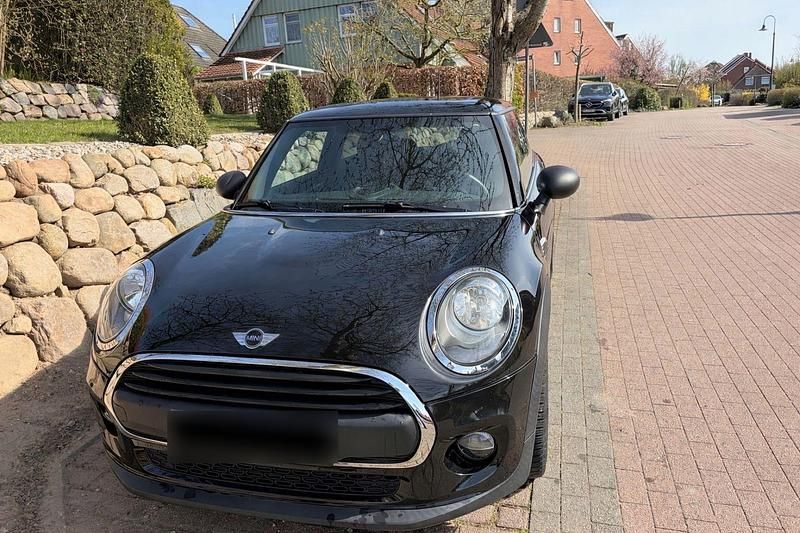 Gebraucht Mini ONE 102 PS (75 kW) 2018 Schwarz Kleinwagen