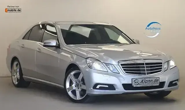 Gebraucht Mercedes E500 387 PS (284 kW) 2009 Limousine