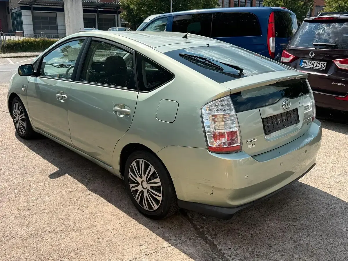 Gebraucht Toyota Prius 77 PS (56 kW) 2007 Grün Kleinwagen
