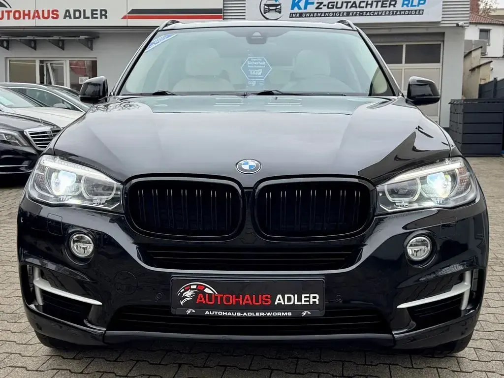 Gebraucht BMW X5 Sport Line 313 PS (230 kW) 2017 Saphirschwarz SUV