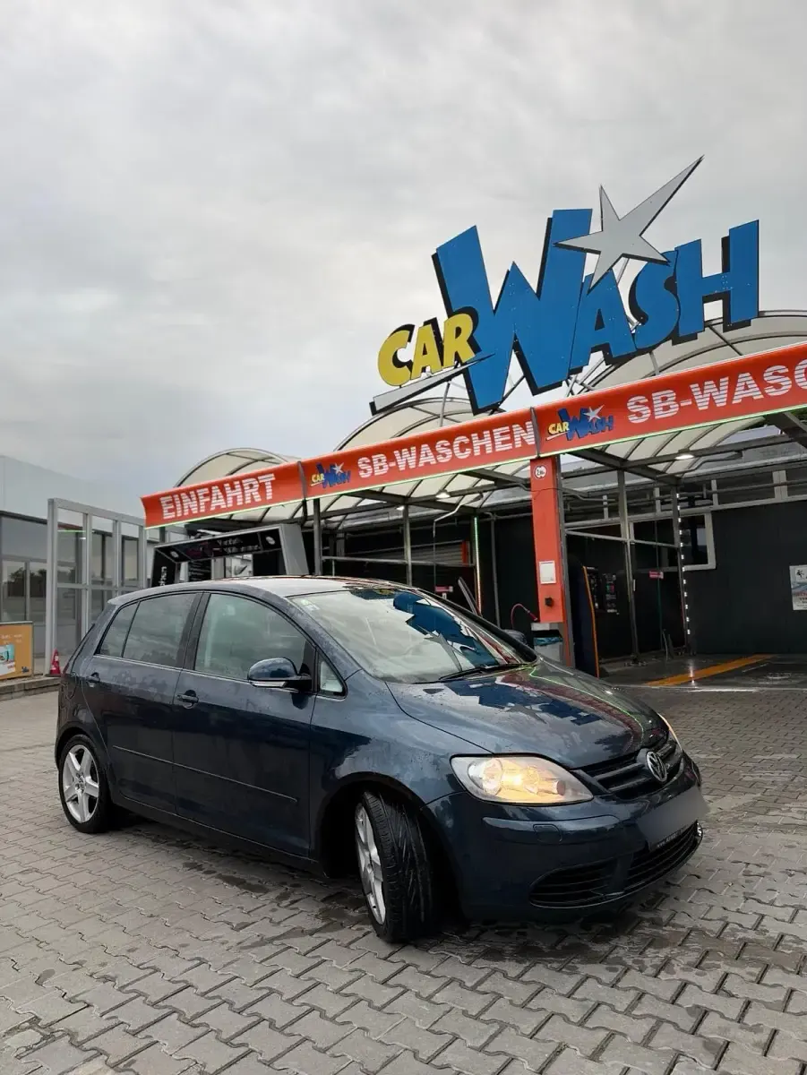Gebraucht VW Golf V 140 PS (102 kW) 2007 Blau Limousine