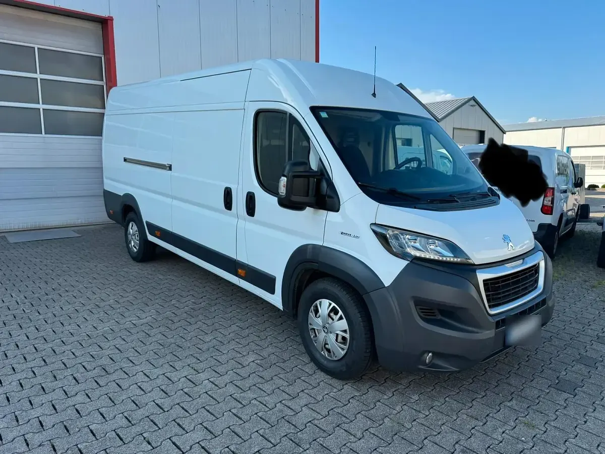 Gebraucht Peugeot Boxer 163 PS (119 kW) 2017 Weiß Van