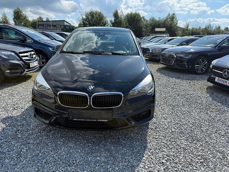 Gebraucht BMW 216 Active Tourer Basis 116 PS (85 kW) 2015 Schwarz Van / Kleinbus