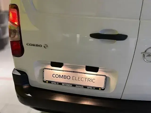 Gebraucht Opel Combo-e Life XL Edition 100 kW (136 PS) 2024 Weiss