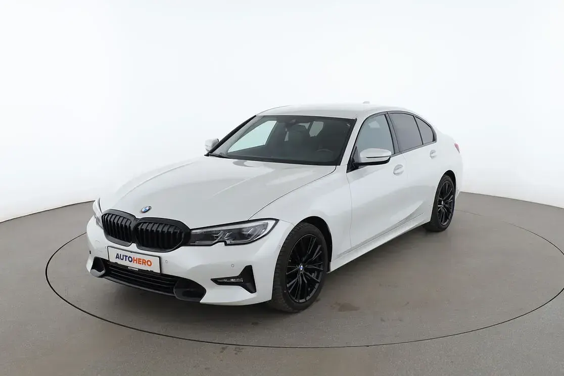 Gebraucht BMW 318 Sport Line 156 PS (114 kW) 2022 Limousine