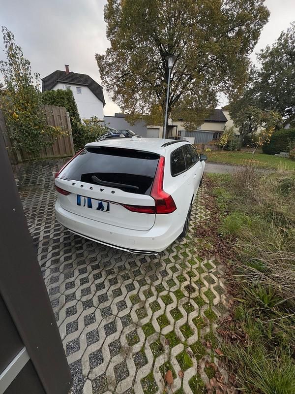 Gebraucht Volvo V90 R-Design 235 PS (172 kW) 2019 Weiß Kombi