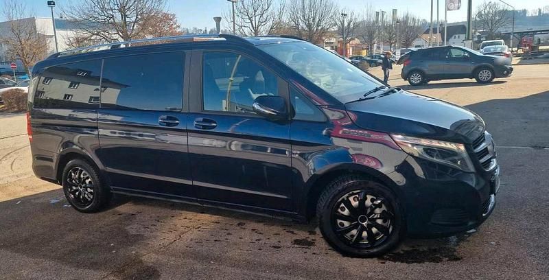 Gebraucht Mercedes V220 150 PS (110 kW) 2014 Blau Van / Kleinbus