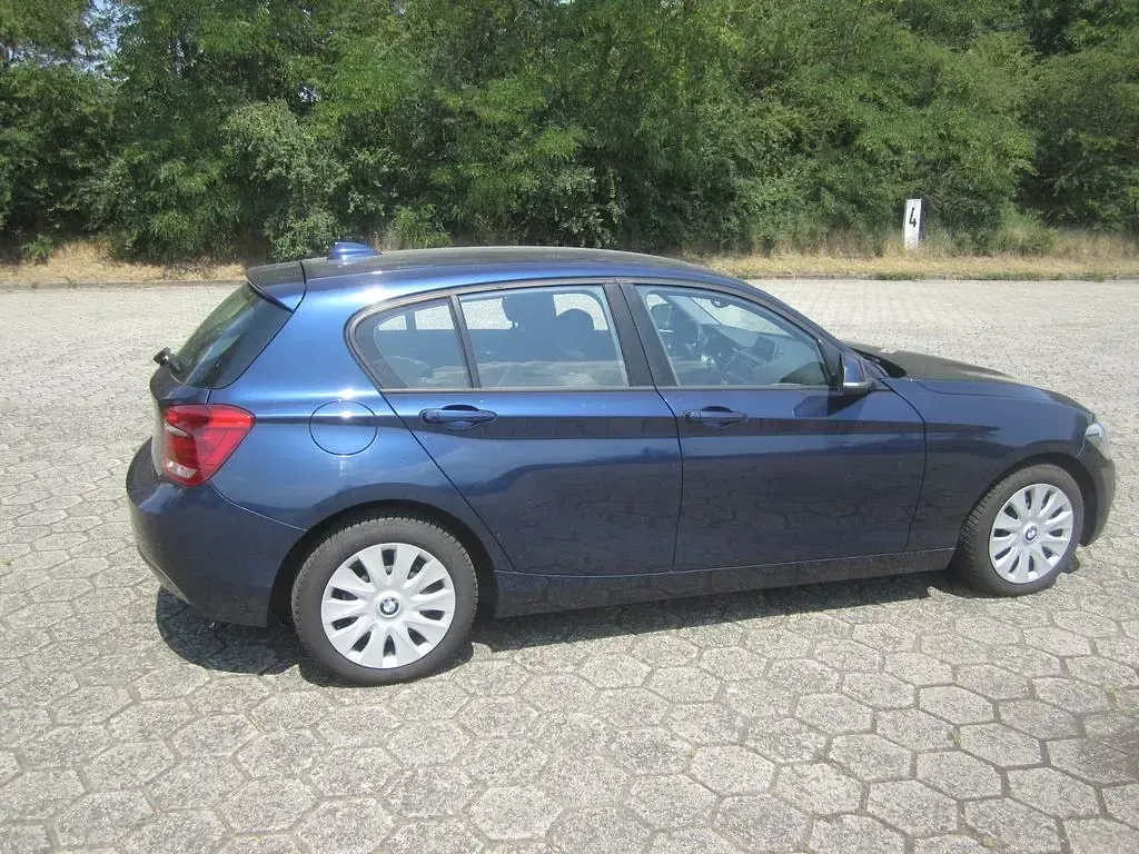 Gebraucht BMW 116 Sport Line 136 PS (100 kW) 2012 Blau Kleinwagen