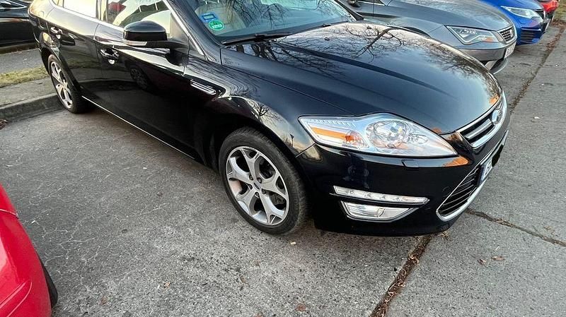 Schwarz Gebraucht 2013 Ford Mondeo Titanium Limousine | 8.500 € (Teuer) - Bild 1/4