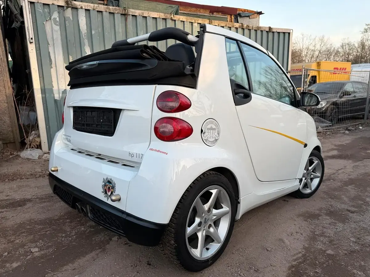Gebraucht Smart ForTwo Cabrio 98 PS (72 kW) 2011 Weiß Cabrio