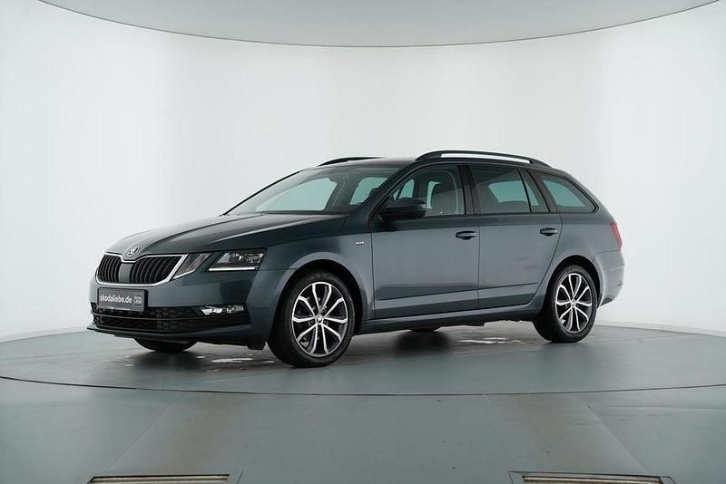 Quarzgrau metallic Gebraucht 2017 Skoda Octavia Kombi | 17.890 € (Teuer) - Bild 1/4