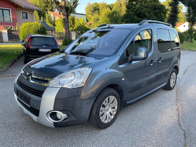 Gebraucht Citroën Berlingo 109 PS (80 kW) 2009 Grau Van / Kleinbus
