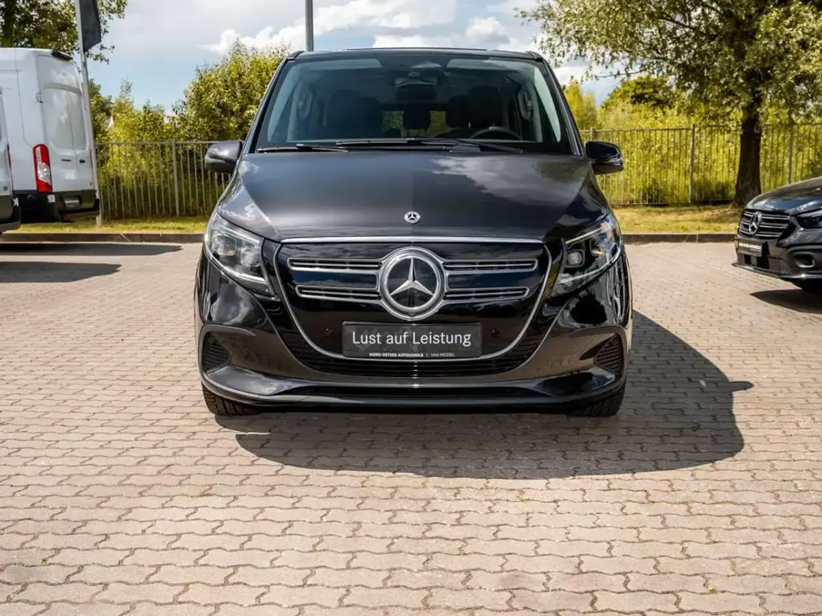 Gebraucht Mercedes EQV250 Long 150 kW (204 PS) 2024 Graphitgrau metallic Van / Kleinbus
