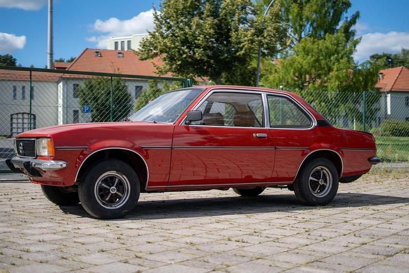 Gebraucht 1978 Opel Ascona Limousine | 9.999 € - Bild 1/4