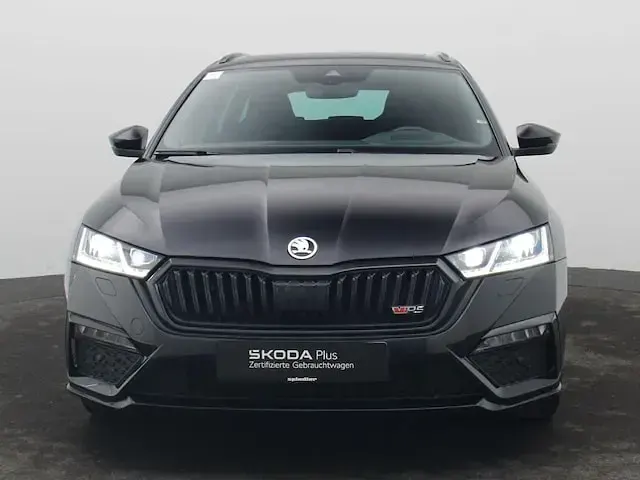 Gebraucht Skoda Octavia RS 245 PS (180 kW) 2023 Schwarzmagic perleffekt Kombi