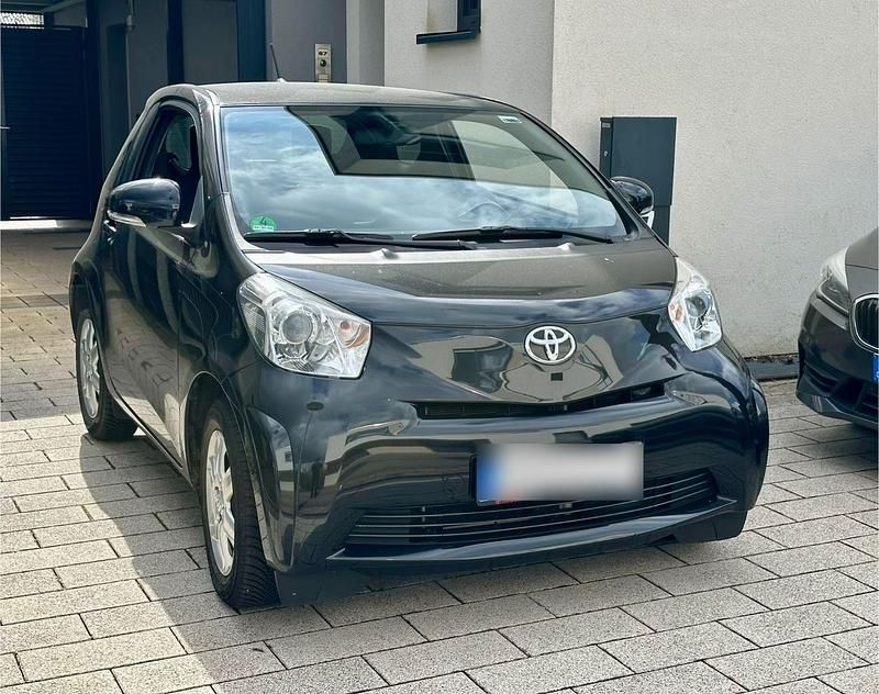 Gebraucht Toyota iQ 68 PS (50 kW) 2009 Schwarz Kleinwagen