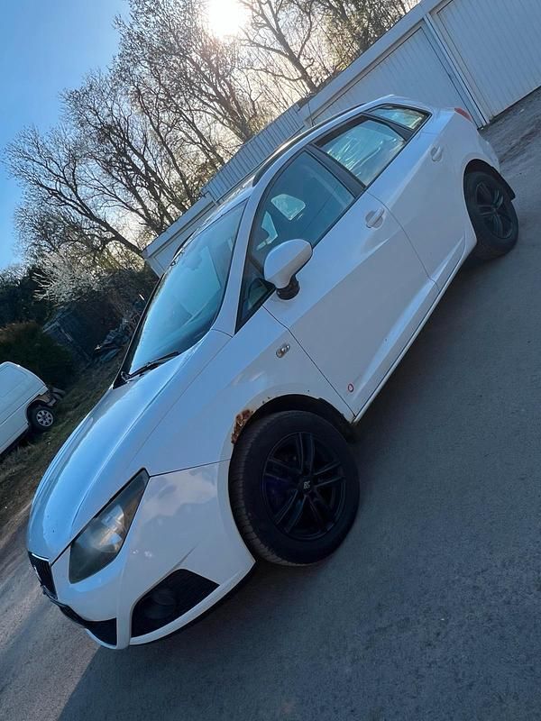 Gebraucht Seat Ibiza ST 105 PS (77 kW) 2012 Weiß Kombi