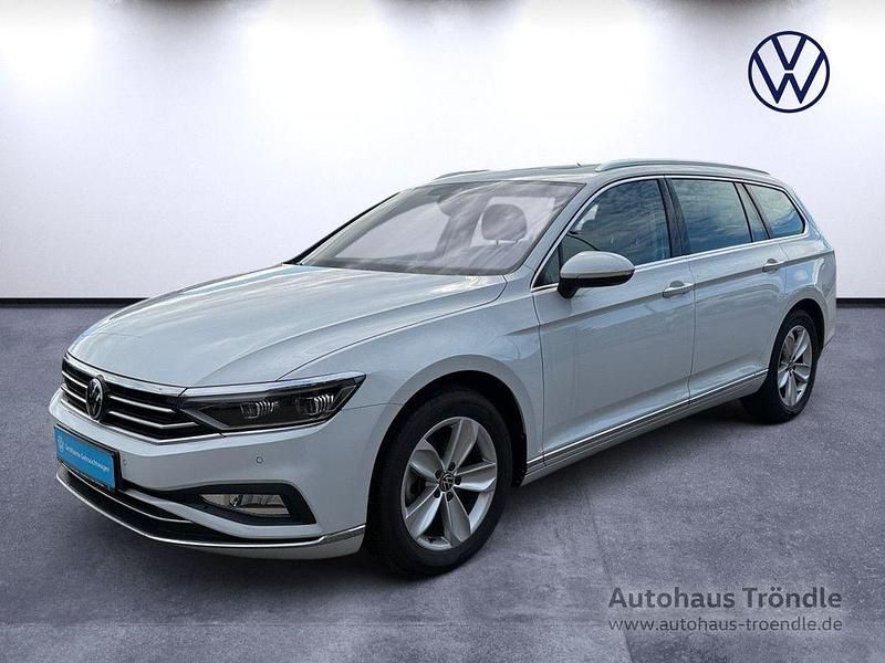Gebraucht VW Passat Elegance 150 PS (110 kW) 2024 Weiß Kombi