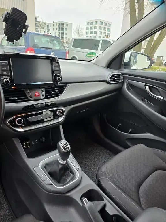 Gebraucht Hyundai i30 Style 140 PS (102 kW) 2020 Weiß Limousine