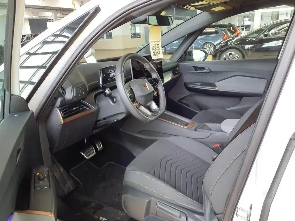 Gebraucht Cupra Born 169 kW (231 PS) 2025 Weiß Kleinwagen