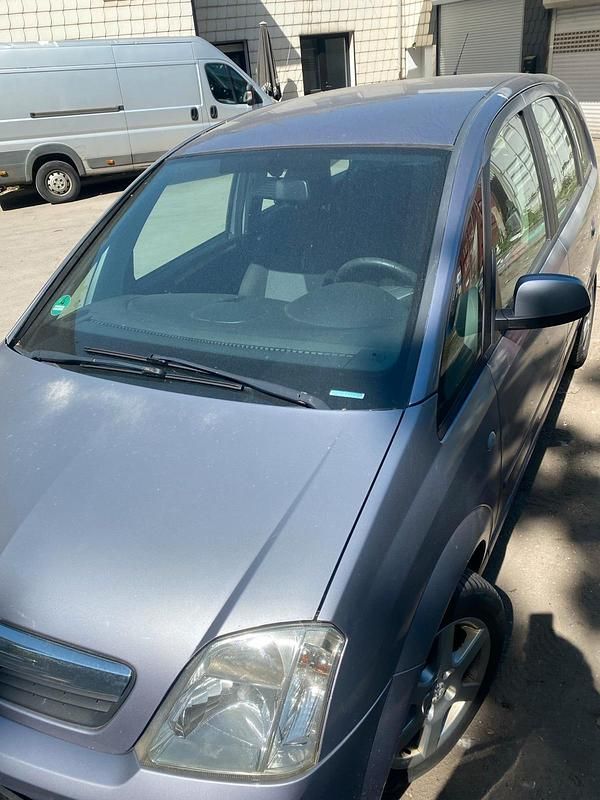 Second-hand Opel Meriva 105 CP (77 kW) 2006 Argintiu Monovolum