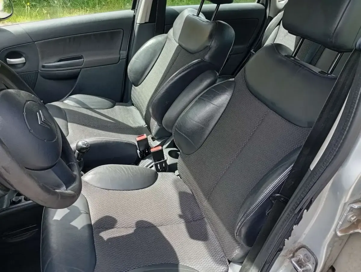 Usado Citroën C3 Comfort 88 CV (64 kW) 2009 Gris Berlina