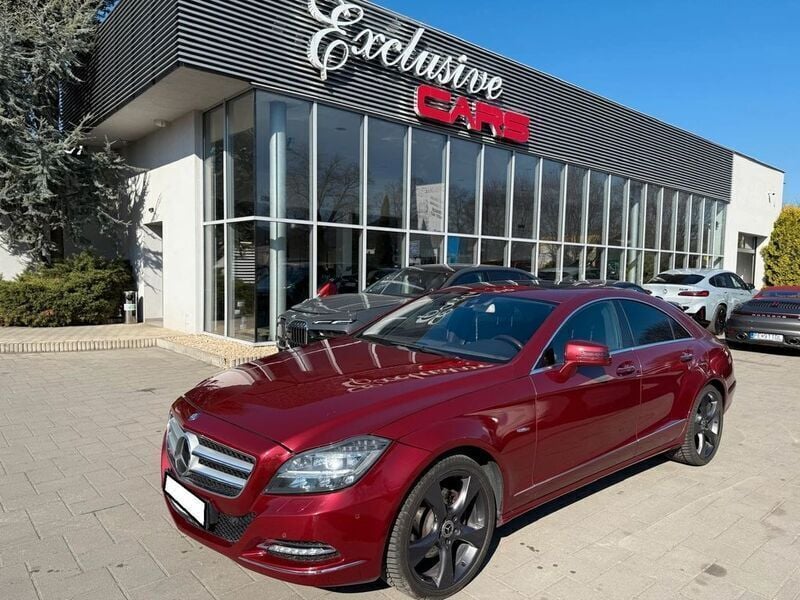 Rot Gebraucht 2011 Mercedes CLS350 Limousine | 15.500 € (Superpreis) - Bild 1/4