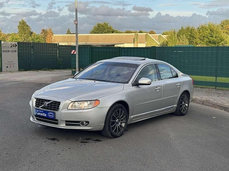 Silver metallic / metallic Gebraucht 2008 Volvo S80 Executive Limousine | 5.900 € (Superpreis) - Bild 1/4