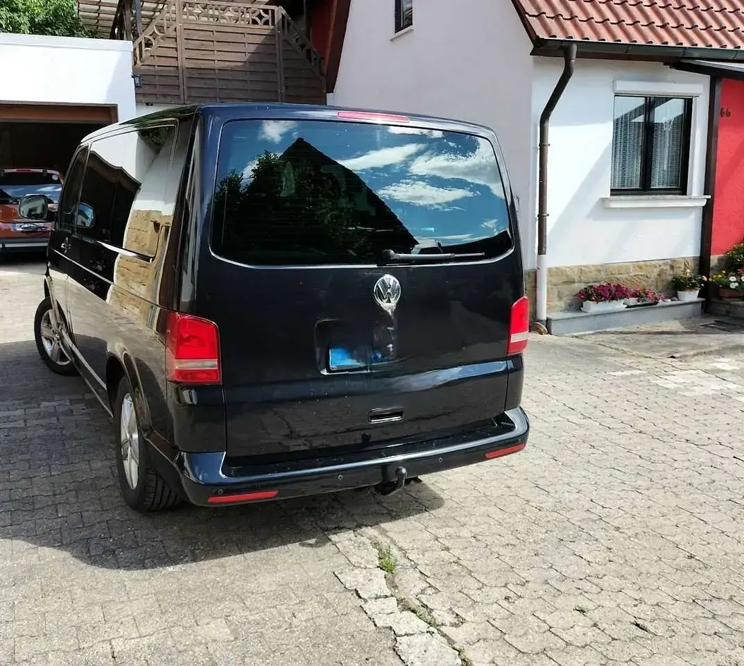 Gebraucht VW Multivan Comfortline 179 PS (131 kW) 2015 Schwarz Van / Kleinbus