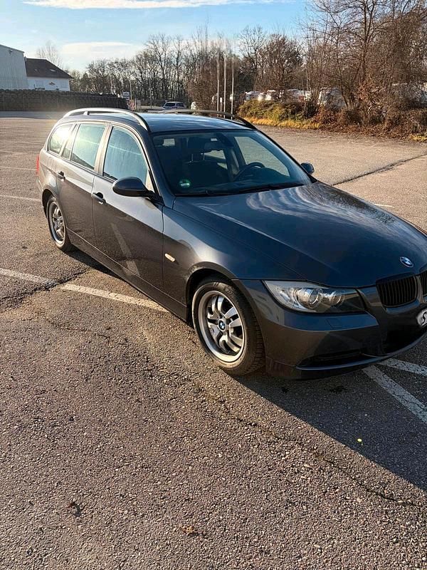 Gebraucht BMW 318 129 PS (94 kW) 2006 Grau Kombi
