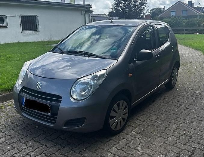 Grau Gebraucht 2014 Suzuki Alto Kleinwagen | 1.590 € (Fairer Preis) - Bild 1/4