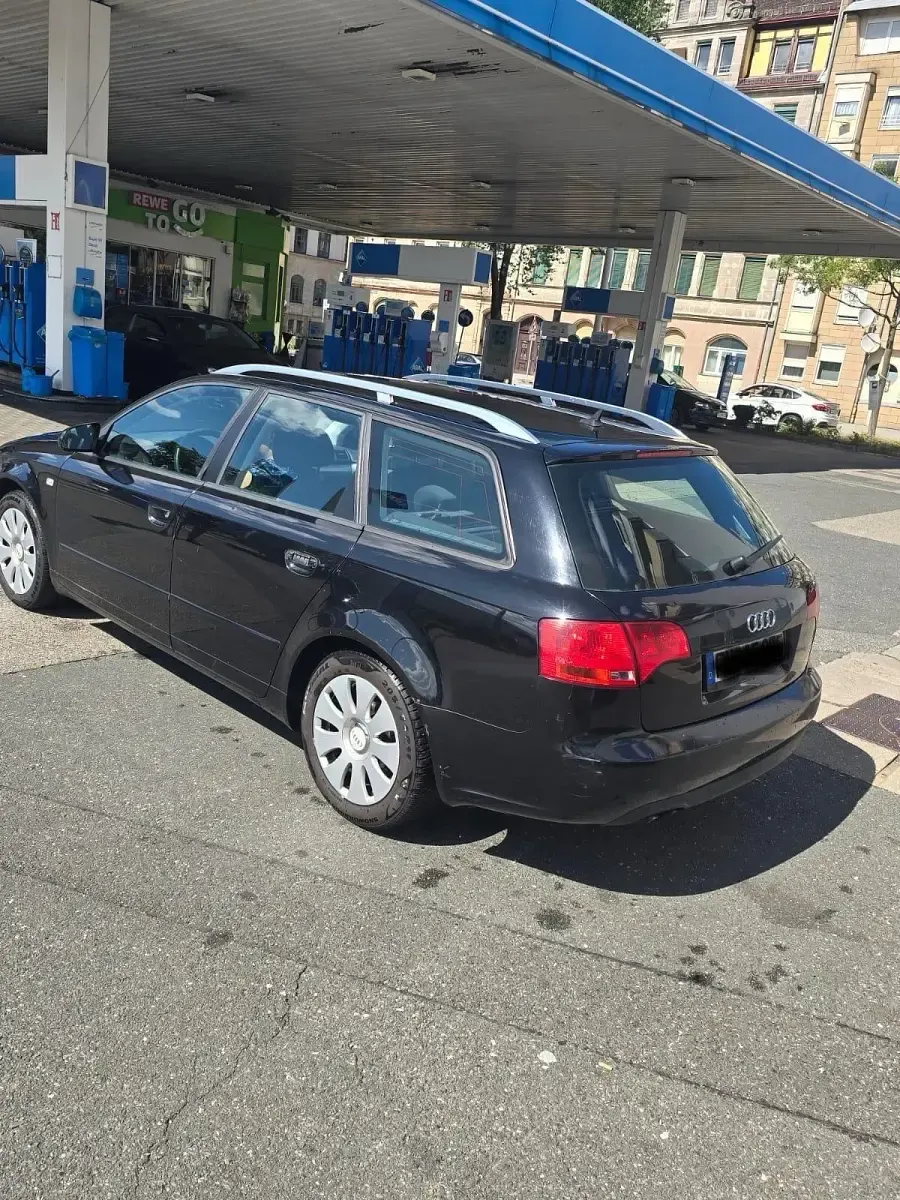 Gebraucht Audi A4 140 PS (102 kW) 2005 Schwarz Kombi