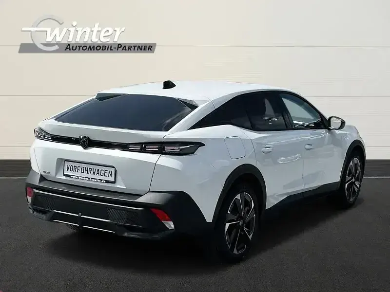 Gebraucht Peugeot 408 Allure 131 PS (96 kW) 2023 Weiß Limousine