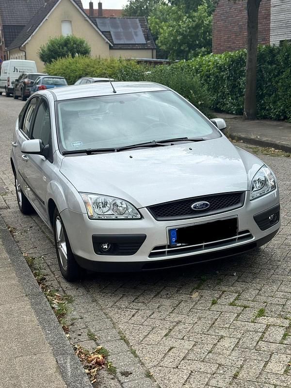 Usata Ford Focus 100 CV (73 kW) 2007 Grigio Berlina