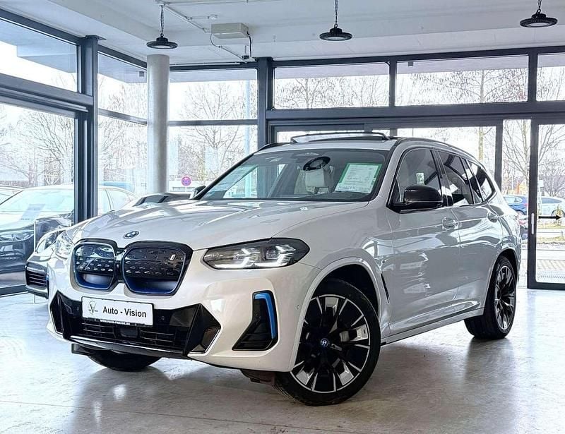 Gebraucht BMW iX3 Impressive 210 kW (286 PS) 2022 Weiß SUV